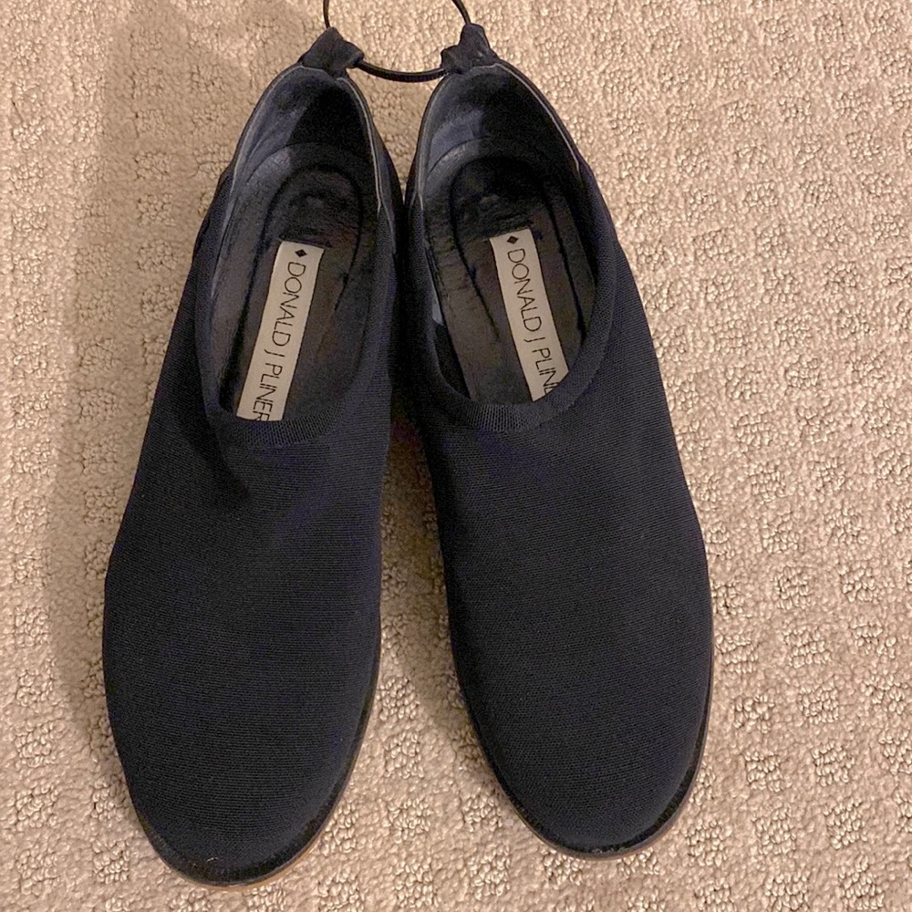 Donald J Pliner Navy Slip Ons